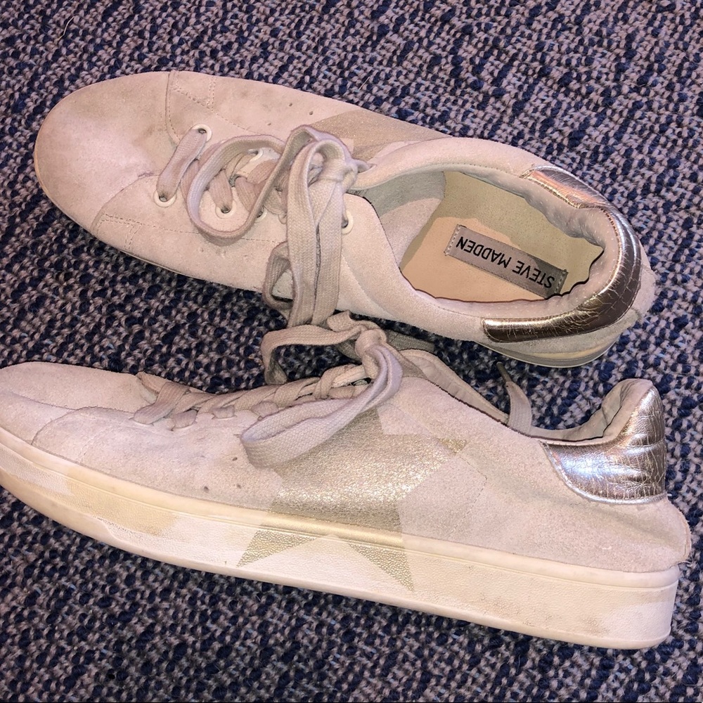 Steve Madden grey & gold Star Sneakers Women’s 11